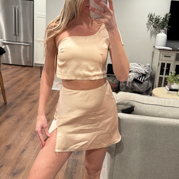 hazel Dresses & Skirts - Hazel Boutique 2 piece set size small